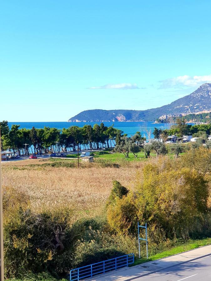 Aleksandar First Sea Line Apartment บาร์ ภายนอก รูปภาพ